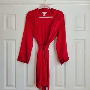 *SOLD* ❤ RED ROBE ❤